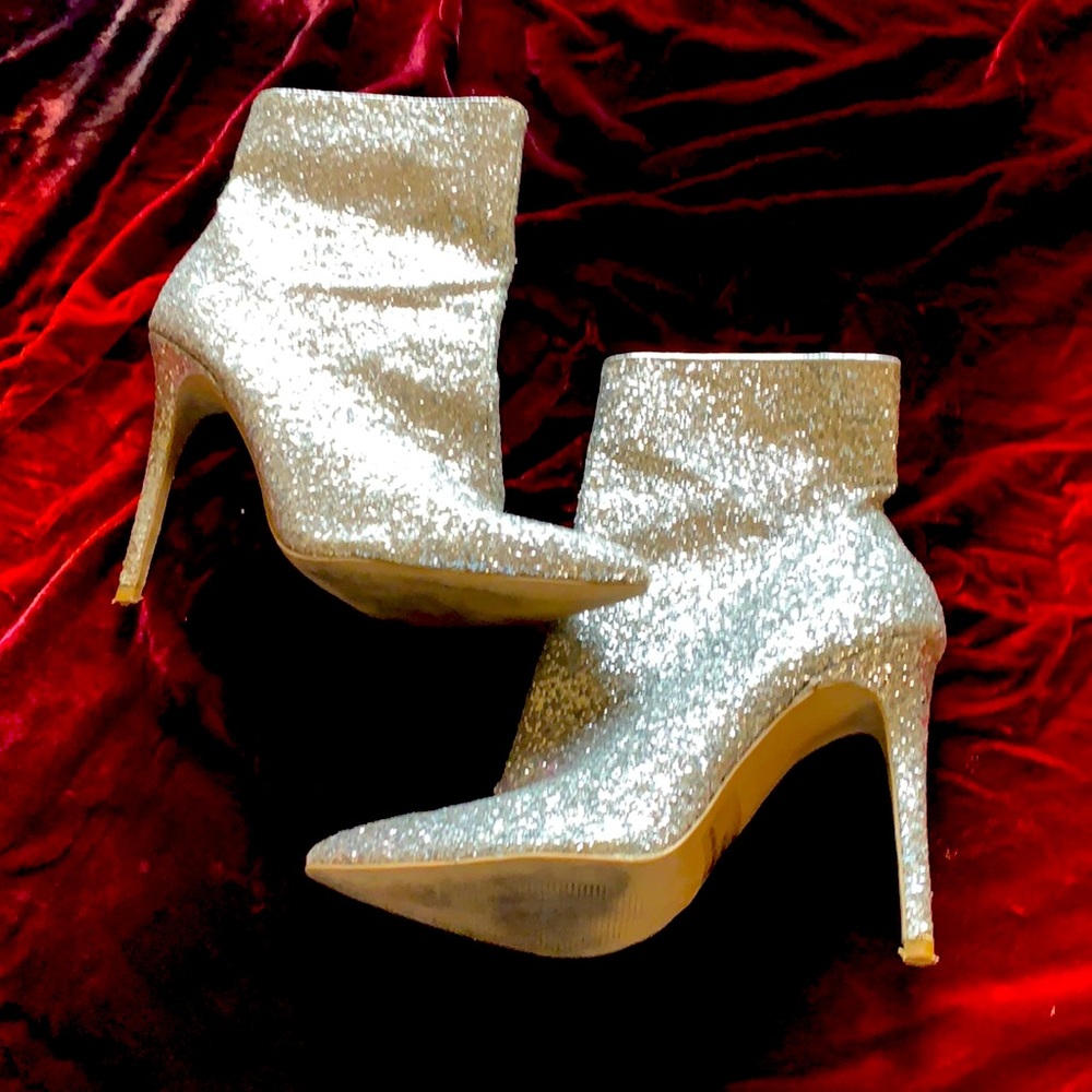 Silver Sequin super Chic Ankle Boots. Holiday Boots!!Practically Brand New🌹